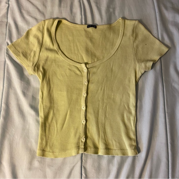 green button up - Picture 2 of 2